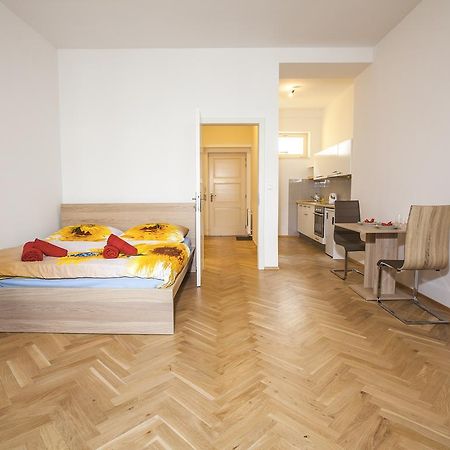 Beautiful Central Apartment Thamova Prag Eksteriør billede