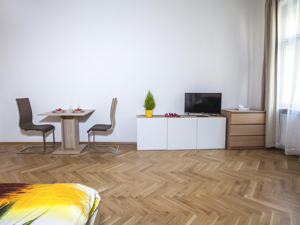 Beautiful Central Apartment Thamova Prag Eksteriør billede